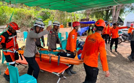 Hari Ke-6 Pascagempa, Polri Terus Bergerak: Brimob dan Bantuan Logistik Konsisten Dikirim ke NTT
